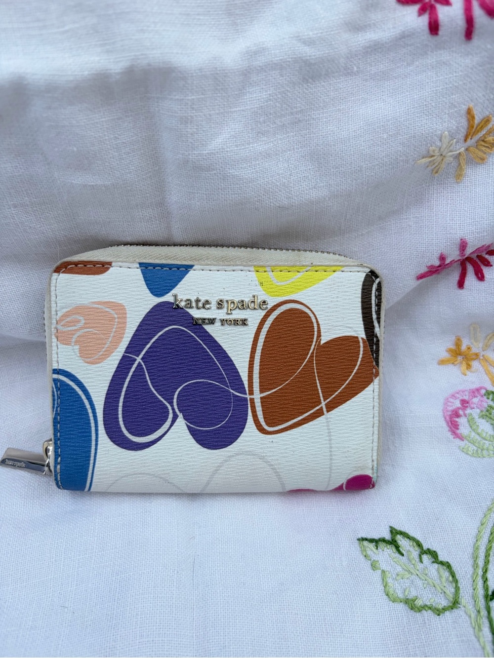 kate spade New York Multicolor Heart Zip Around Wallet